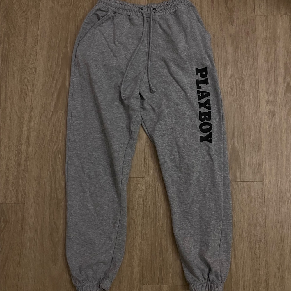 PLAYBOY X MISSGUIDED GREY SWEATPANTS